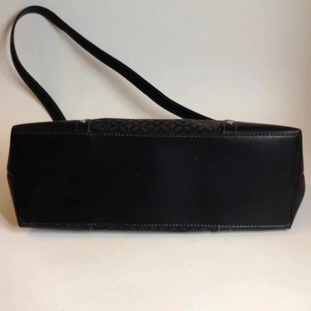 Relic shoulder bag